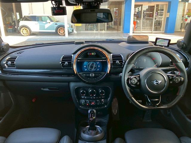 ＭＩＮＩ ジョンクーパーワークス　クラブマン　ワンオーナー　ＡｐｐｌｅＣａｒＰｌａｙ　バックカメラ　シートヒーター　アダプティブクルーズコントロール　前後コーナーセンサー　衝突軽減　ヘッドアップディスプレイ　パドルシフト　オートライト（29枚目）