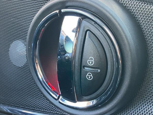 ＭＩＮＩ ジョンクーパーワークス　クラブマン　ワンオーナー　ＡｐｐｌｅＣａｒＰｌａｙ　バックカメラ　シートヒーター　アダプティブクルーズコントロール　前後コーナーセンサー　衝突軽減　ヘッドアップディスプレイ　パドルシフト　オートライト（42枚目）