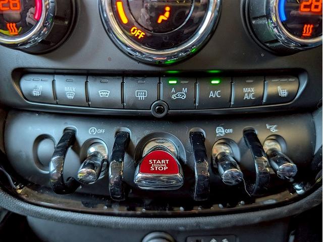 MINI クーパーS クラブマン 革シート シートヒーター アダクティブクルーズコントロール 純正ナビ バックカメラ パワーシート シートメモリー ヘッドアップディスプレイ ミラーETC コンフォートアクセス リアコーナーセンサー(52枚目)