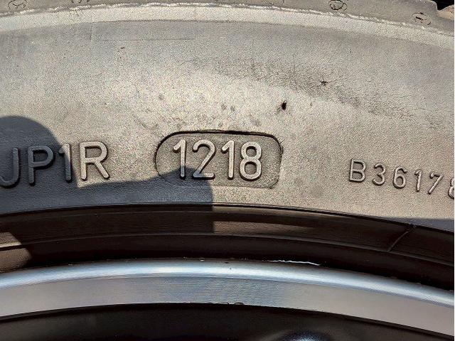 MINI 2ドア COOPER S 茶革シート シートヒーター 純正HDDナビ バックカメラ アダプティブクルーズコントロール 前後コーナーセンサー 衝突軽減 ミラーETC オートライト レインセンサー コンフォートアクセス(24枚目)