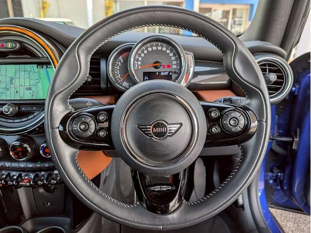MINI 2ドア COOPER S 茶革シート シートヒーター 純正HDDナビ バックカメラ アダプティブクルーズコントロール 前後コーナーセンサー 衝突軽減 ミラーETC オートライト レインセンサー コンフォートアクセス(33枚目)