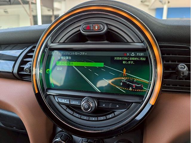 MINI 2ドア COOPER S 茶革シート シートヒーター 純正HDDナビ バックカメラ アダプティブクルーズコントロール 前後コーナーセンサー 衝突軽減 ミラーETC オートライト レインセンサー コンフォートアクセス(48枚目)