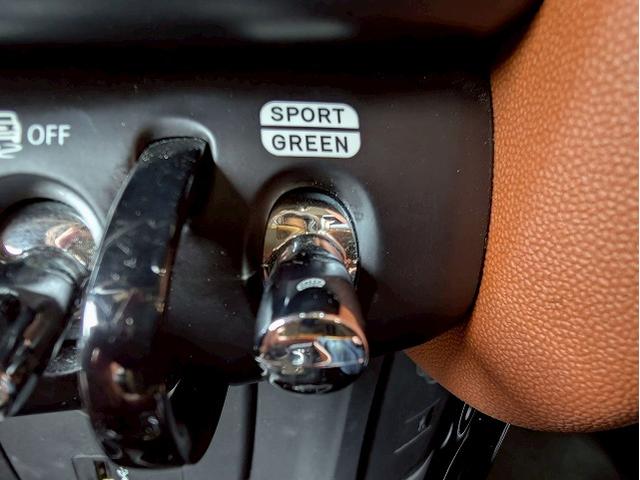 MINI 2ドア COOPER S 茶革シート シートヒーター 純正HDDナビ バックカメラ アダプティブクルーズコントロール 前後コーナーセンサー 衝突軽減 ミラーETC オートライト レインセンサー コンフォートアクセス(56枚目)