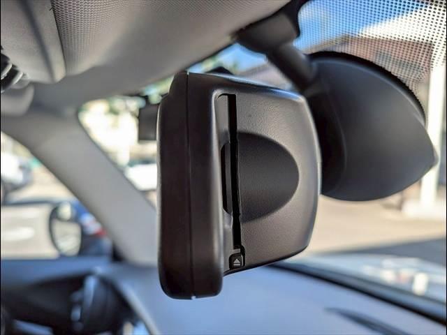 MINI クーパーSD 白革シート シートヒーター 純正ナビ バックカメラ クルーズコントロール オートライト レインセンサー コンフォートアクセス アイドリングストップ 横滑り防止装置 ミラーETC LEDヘッドライト(9枚目)