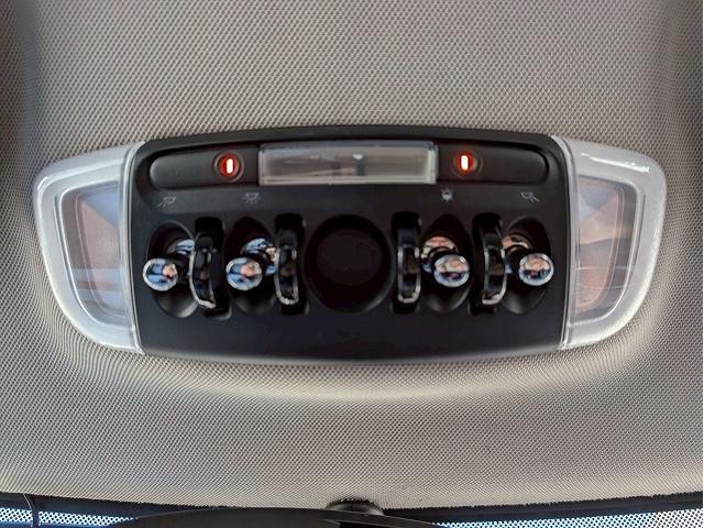 MINI クーパーSD 白革シート シートヒーター 純正ナビ バックカメラ クルーズコントロール オートライト レインセンサー コンフォートアクセス アイドリングストップ 横滑り防止装置 ミラーETC LEDヘッドライト(44枚目)