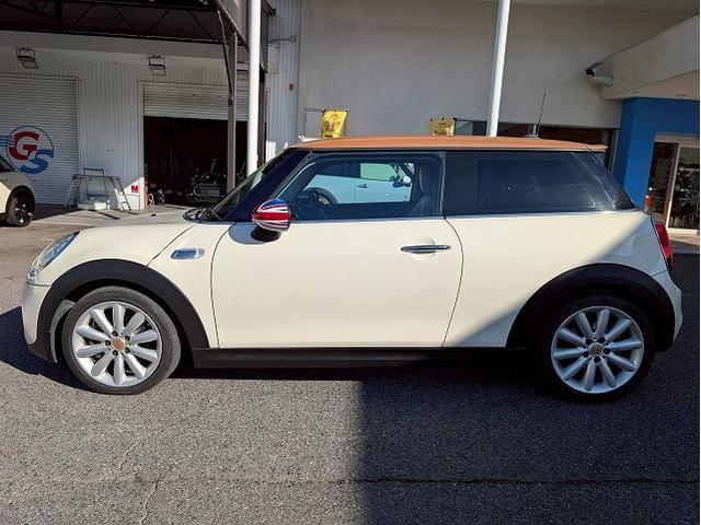 MINI クーパーSD 白革シート シートヒーター 純正ナビ バックカメラ クルーズコントロール オートライト レインセンサー コンフォートアクセス アイドリングストップ 横滑り防止装置 ミラーETC LEDヘッドライト(76枚目)