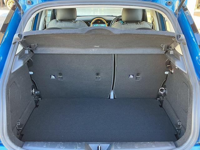 ＭＩＮＩ クーパーＤ　ワンオーナー　ＡｐｐｌｅＣａｒＰｌａｙ　バックカメラ　リアコーナーセンサー　アダプティブクルーズコントロール　ＥＴＣ　ドライビングモード　衝突軽減　ドライビングモード　コンフォートアクセス（63枚目）