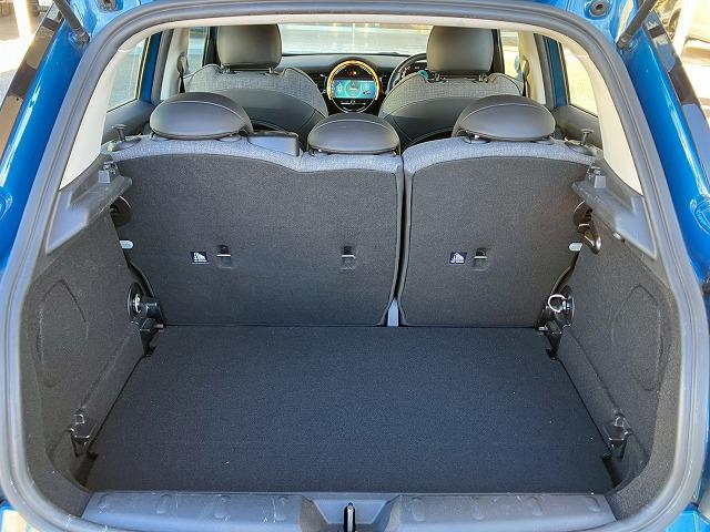 ＭＩＮＩ クーパーＤ　ワンオーナー　ＡｐｐｌｅＣａｒＰｌａｙ　バックカメラ　リアコーナーセンサー　アダプティブクルーズコントロール　ＥＴＣ　ドライビングモード　衝突軽減　ドライビングモード　コンフォートアクセス（65枚目）