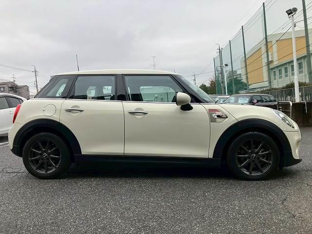 MINI 5ドア ONE RHD 純正ナビ バックカメラ ETC アイドリングストップ プッシュスタート LEDヘッドライト 16インチアルミホイール 禁煙車 マルチファンクションステアリング(12枚目)