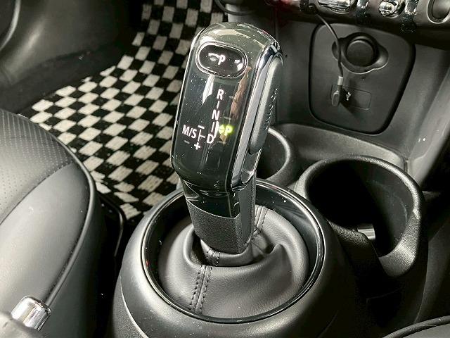 MINI 5ドア ONE RHD 純正ナビ バックカメラ ETC アイドリングストップ プッシュスタート LEDヘッドライト 16インチアルミホイール 禁煙車 マルチファンクションステアリング(56枚目)