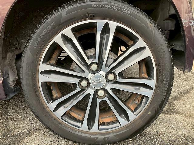 ムーヴコンテ カスタム　Ｘ　ＶＳ　スタッドレスタイヤ付き　スペアタイヤ二本付き　キーレスエントリー　ＣＤデッキ　アイドリングストップ　パワーウィンドウ　純正１５インチアルミホイール（21枚目）