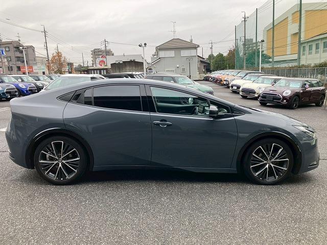 プリウス Ｚ　ＡｐｐｌｅＣａｒＰｌａｙ　全周囲カメラ　コーナーセンサー　レーダークルーズ　電動シート　シートエアコン　電動トランクゲート　ＥＴＣ　トヨタセーフティセンス　ＬＥＤヘッドライト　純正１９インチアルミ（69枚目）