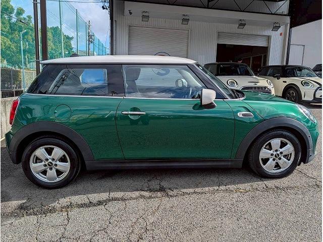 MINI 3ドア COOPER ペッパーパッケージ 純正ナビ バックカメラ マルチファンクションステアリング オートライト 前後コーナーセンサー アイドリングストップ 横滑り防止装置 衝突軽減 ETC コンフォートアクセス 純正15インチアルミ(67枚目)