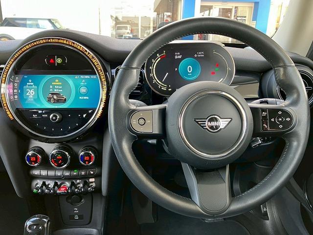 ＭＩＮＩ □３ドア　ＣＯＯＰＥＲ　シートヒーター　ミラーＥＴＣ　Ｃａｒｐｌａｙ　バックカメラ　インテリジェントセーフティー　クルーズコントロール　ヘッドアップディスプレイ　ドライビングモード　コンフォートアクセス　前後コーナーセンサー（32枚目）