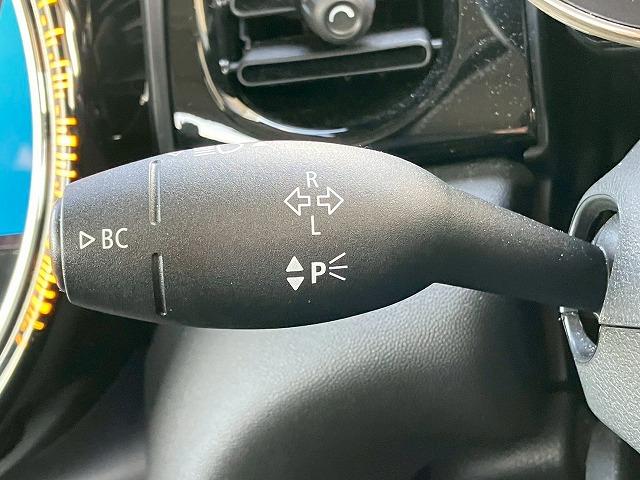 ＭＩＮＩ □３ドア　ＣＯＯＰＥＲ　シートヒーター　ミラーＥＴＣ　Ｃａｒｐｌａｙ　バックカメラ　インテリジェントセーフティー　クルーズコントロール　ヘッドアップディスプレイ　ドライビングモード　コンフォートアクセス　前後コーナーセンサー（38枚目）
