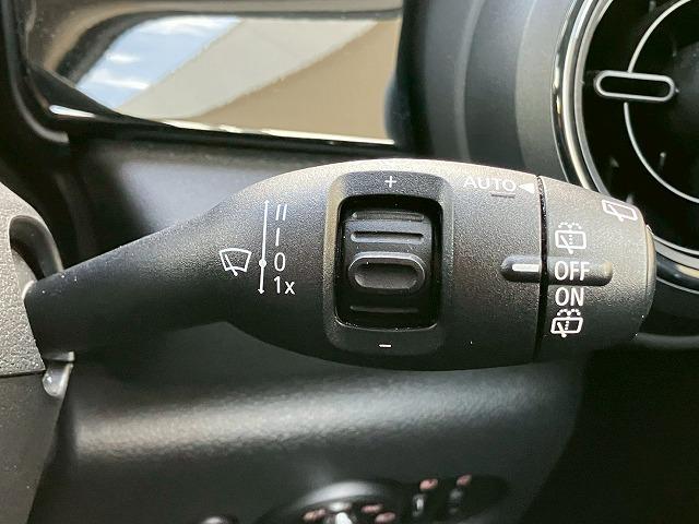 ＭＩＮＩ □３ドア　ＣＯＯＰＥＲ　シートヒーター　ミラーＥＴＣ　Ｃａｒｐｌａｙ　バックカメラ　インテリジェントセーフティー　クルーズコントロール　ヘッドアップディスプレイ　ドライビングモード　コンフォートアクセス　前後コーナーセンサー（39枚目）