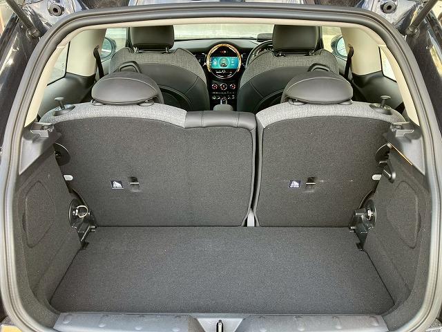 ＭＩＮＩ □３ドア　ＣＯＯＰＥＲ　シートヒーター　ミラーＥＴＣ　Ｃａｒｐｌａｙ　バックカメラ　インテリジェントセーフティー　クルーズコントロール　ヘッドアップディスプレイ　ドライビングモード　コンフォートアクセス　前後コーナーセンサー（67枚目）