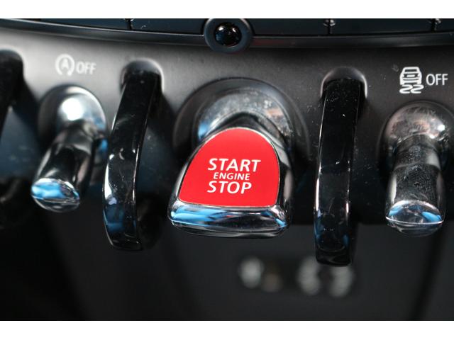 クーパーS 1オーナー GIGAMOTテールピース 新品ENKEI17インチアルミ 純正HDDナビ バックカメラ ミラーETC オートライト オートライト MTモード パークディスタンスコントロール(23枚目)