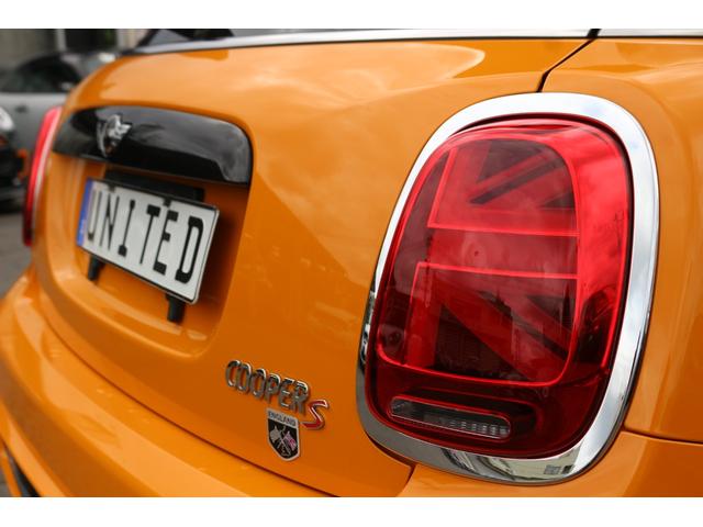 クーパーS 新品GIGAMOTフロントリップ&テールピース SPARCO17インチアルミ ユニオンジャックテール ペッパーPKG ジンジャーPKG クルーズコントロール ドライビングモード パドルシフト(6枚目)