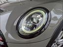 ３ドア　ＪＯＨＮ　ＣＯＯＰＥＲ　ＷＯＲＫＳ　純正ナビ　バックカメラ　アダクティブクルーズコントロール　ヘッドアップディスプレイ　ミラーＥＴＣ　衝突軽減ブレーキ　コンフォートアクセス　オートライト　ドライビングモード　ＬＥＤヘッドライト（20枚目）