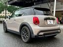 ３ドア　ＣＯＯＰＥＲ　Ｄ　ＰＲＥＭＩＵＭ　ＰＬＵＳ　パッケー　ＡｐｐｌｅＣａｒＰｌａｙ　バックカメラ　シートヒーター　アダクティブクルーズコントロール　ミラーＥＴＣ　ドライビングモード　コンフォートアクセス　レインセンサー　オートライト　ＬＥＤヘッドライト（76枚目）