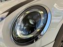 先進のLEDヘッドライトを装備。視認性と明るさが向上しより、安全運転をお楽しみいただけます。