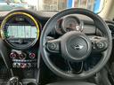 3ドア COOPER D RHD シートヒーター/コンフォートアクセス/純正ナビ/バックカメラ/衝突軽減ブレーキ/オートライト/オートエアコン/MTモード/アイドリングストップ/LEDヘッドライト/ETC(22枚目)