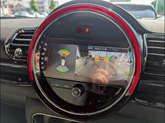 バックカメラ装備。後方確認に役立ち、楽々駐車やバックをしていただけます。 5