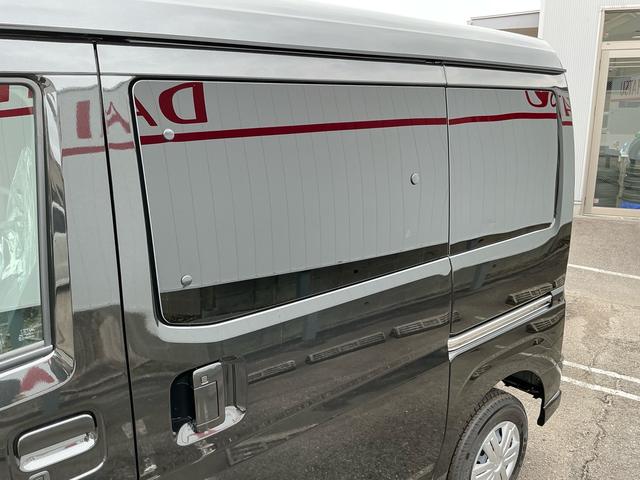 アトレー ＲＳ　届出済未使用車　８インチケンウッド新品ナビ　ＣＤ・ＤＶＤ再生可能　フルセグ　バックカメラ　両側電動スライド　リヤガラスダークスモーク施工済（５％）メーカー保証継承付　ＬＥＤヘッドライト（19枚目）