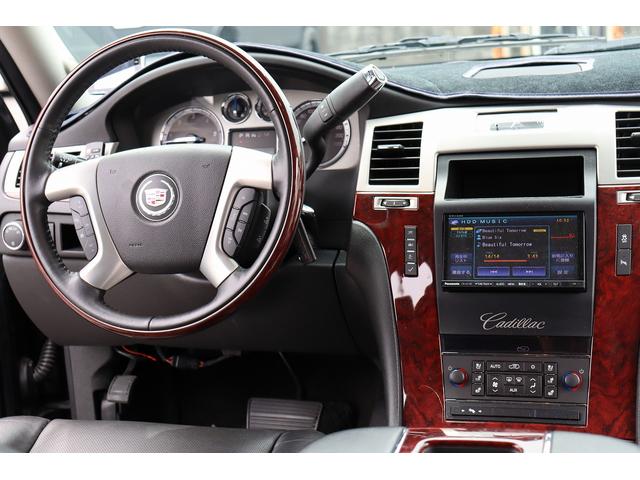キャデラックエスカレード ベースグレード　正規ディーラー車（実走行）　キャデラック記録簿あり　オリジナルコンデション　国内仕様（テール・カメラ）　ＢＳＭ　３ナンバー　３列シート　日本語取説　パナソニック地デジナビ＆バックカメラ　顧客買取車（16枚目）