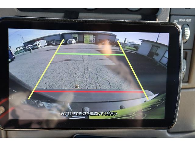 シボレーアストロ ＬＴ　正規Ｄ車　グレー全塗装済　リフトアップ　アメリカンレーシング１５インチＡＷ＆ブロックタイヤ　パナソニックフローティング地デジナビ＆バックＭ　５人乗り　セカンドシート外しリムジン仕様　レザーシート（16枚目）