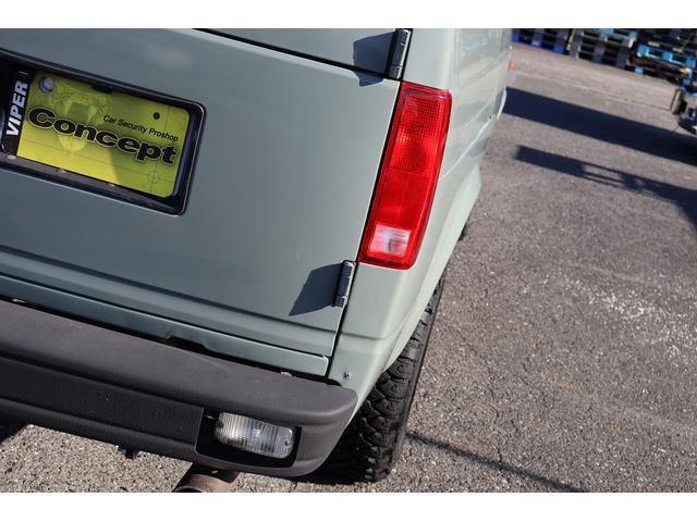 シボレーアストロ ＬＴ　正規Ｄ車　グレー全塗装済　リフトアップ　アメリカンレーシング１５インチＡＷ＆ブロックタイヤ　パナソニックフローティング地デジナビ＆バックＭ　５人乗り　セカンドシート外しリムジン仕様　レザーシート（29枚目）