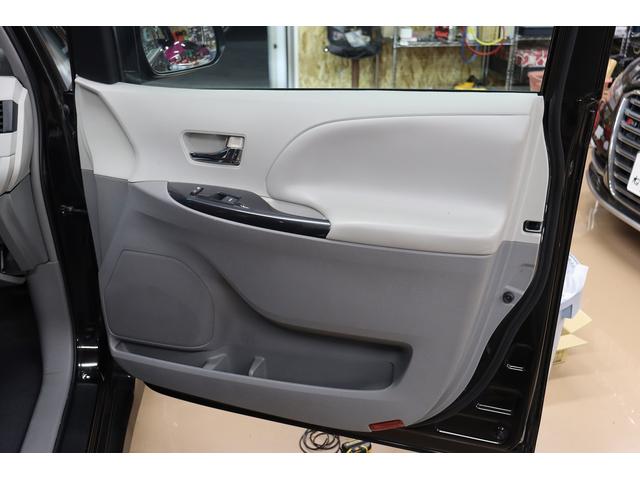 シエナ SE 新車並行 実走行 VOSSEN20インチアルミ アルパインBIGXナビ&ブルートゥース&地デジ&バックカメラ 取説あり(33枚目)