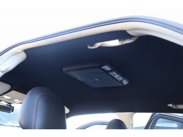 ダッジ・マグナム ＳＥ　ＳＲＴルックバンパー　ジオバンナ２２インチＡＷ　マグナフローマフラー　電子キー　パナソニック地デジナビ＆バックカメラ　天井ブラック張替済み　ＬＥＤテール　内装張替済み　管理顧客下取り車（12枚目）