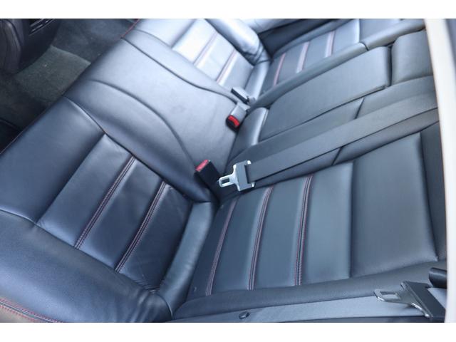 ダッジ・マグナム ＳＥ　ＳＲＴルックバンパー　ジオバンナ２２インチＡＷ　マグナフローマフラー　電子キー　パナソニック地デジナビ＆バックカメラ　天井ブラック張替済み　ＬＥＤテール　内装張替済み　管理顧客下取り車（15枚目）