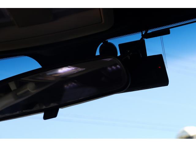 ダッジ・マグナム ＳＥ　ＳＲＴルックバンパー　ジオバンナ２２インチＡＷ　マグナフローマフラー　電子キー　パナソニック地デジナビ＆バックカメラ　天井ブラック張替済み　ＬＥＤテール　内装張替済み　管理顧客下取り車（44枚目）