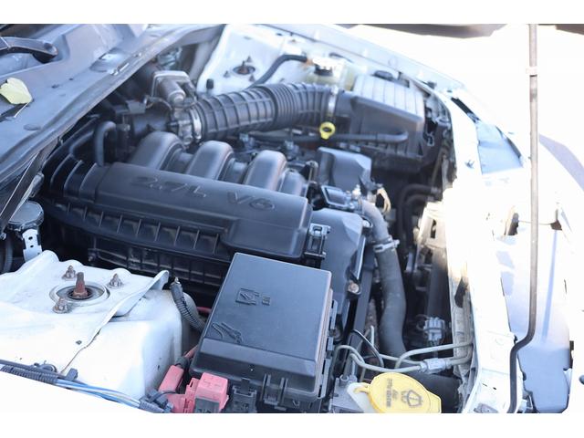 ダッジ・マグナム ＳＥ　ＳＲＴルックバンパー　ジオバンナ２２インチＡＷ　マグナフローマフラー　電子キー　パナソニック地デジナビ＆バックカメラ　天井ブラック張替済み　ＬＥＤテール　内装張替済み　管理顧客下取り車（51枚目）