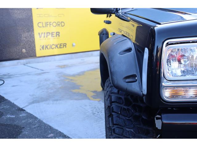 ジープ・チェロキー リミテッド　リフトアップ　１８インチＡＷ＆Ｍ／Ｔタイヤ　社外オーバーフェンダー　赤／白テール　パナソニック２ＤＩＮナビ＆バックカメラ　前後ドラレコ　ＥＴＣ　バイパーキーレス　エンジンルームＰＣＭリビルト済　下取（23枚目）