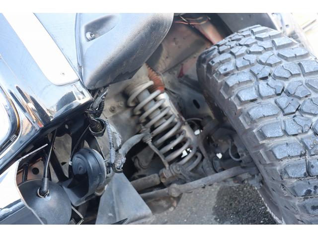 ジープ・チェロキー リミテッド　リフトアップ　１８インチＡＷ＆Ｍ／Ｔタイヤ　社外オーバーフェンダー　赤／白テール　パナソニック２ＤＩＮナビ＆バックカメラ　前後ドラレコ　ＥＴＣ　バイパーキーレス　エンジンルームＰＣＭリビルト済　下取（34枚目）