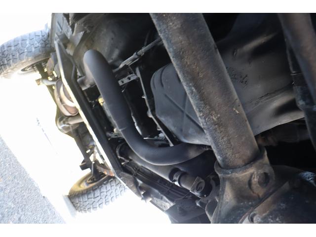 ジープ・チェロキー リミテッド　リフトアップ　１８インチＡＷ＆Ｍ／Ｔタイヤ　社外オーバーフェンダー　赤／白テール　パナソニック２ＤＩＮナビ＆バックカメラ　前後ドラレコ　ＥＴＣ　バイパーキーレス　エンジンルームＰＣＭリビルト済　下取（35枚目）