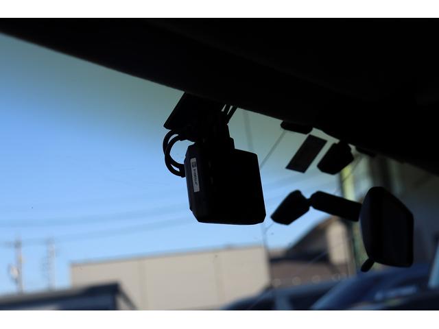 ジープ・チェロキー リミテッド　リフトアップ　１８インチＡＷ＆Ｍ／Ｔタイヤ　社外オーバーフェンダー　赤／白テール　パナソニック２ＤＩＮナビ＆バックカメラ　前後ドラレコ　ＥＴＣ　バイパーキーレス　エンジンルームＰＣＭリビルト済　下取（40枚目）