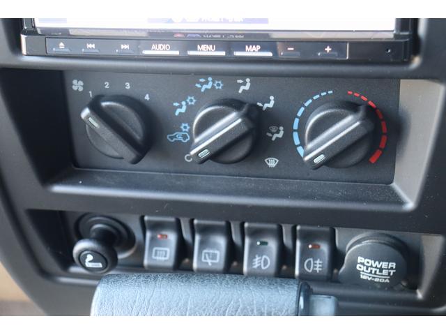 ジープ・チェロキー リミテッド　リフトアップ　１８インチＡＷ＆Ｍ／Ｔタイヤ　社外オーバーフェンダー　赤／白テール　パナソニック２ＤＩＮナビ＆バックカメラ　前後ドラレコ　ＥＴＣ　バイパーキーレス　エンジンルームＰＣＭリビルト済　下取（51枚目）