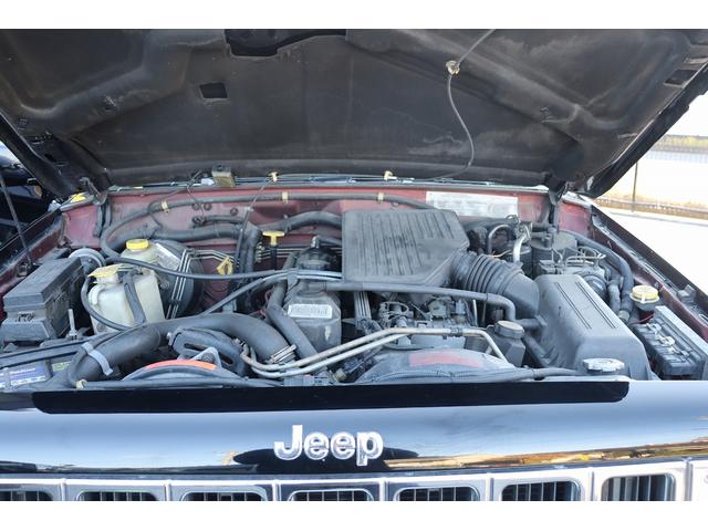 ジープ・チェロキー リミテッド ワーク グラック16インチAW&ヨコハマジオランダータイヤ アルパイン9インチディスプレイオーディオ&バックカメラ サブロクデジタルミラードラレコ バイパーキーレス 左記自社にて一式施工カスタム車(14枚目)