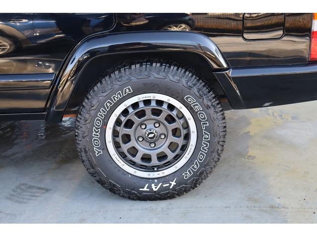 ジープ・チェロキー リミテッド ワーク グラック16インチAW&ヨコハマジオランダータイヤ アルパイン9インチディスプレイオーディオ&バックカメラ サブロクデジタルミラードラレコ バイパーキーレス 左記自社にて一式施工カスタム車(16枚目)