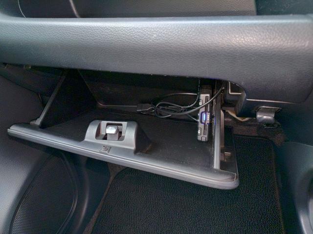 ワゴンR FX 修復歴無 4WD ナビ ETC 14インチアルミホイール ワンセグ CD DVD USB SD 運転席シートヒーター キーレスエントリー 電動ミラー フルオートエアコン パワステ パワーウインドー(7枚目)