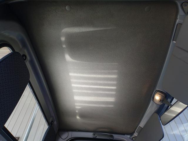 キャリイトラック ＫＣスペシャル　ワンオーナー　禁煙車　修復歴無　パートタイム４ＷＤ　５ＭＴ　パワーウインドー　キーレスエントリー　ＣＤ　ラジオ　ＵＳＢ　ＳＤカード　ＡＵＸ　大型アングルポスト　エアコン　パワステ（23枚目）