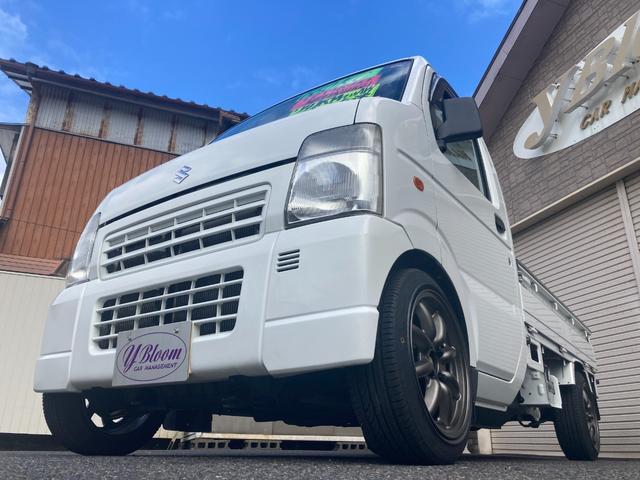 ＫＵ　エアコン　パワステ　地区限定車　走行６１０００ｋｍ　５速マニュアル　２ＷＤ　ローダウン　ワタナベ１４インチアルミ　新品荷台マット　純正ＡＭ／ＦＭラジオ　ヘッドライトレベライザー(4枚目)