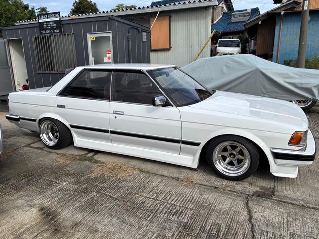 チェイサー アバンテ　ツインカム２４　純正５速ＭＴ　Ｆスポイラー　サイドステップ　スリットスポイラー　Ｒオーバーフェンダー　ロンシャンリアル３Ｐ１４インチ　車高調　トラストタコ足　純正ＯＰルーフバイザー　Ｔベルト交換済み（4枚目）