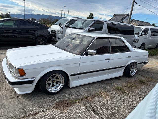 チェイサー アバンテ　ツインカム２４　純正５速ＭＴ　Ｆスポイラー　サイドステップ　スリットスポイラー　Ｒオーバーフェンダー　ロンシャンリアル３Ｐ１４インチ　車高調　トラストタコ足　純正ＯＰルーフバイザー　Ｔベルト交換済み（5枚目）