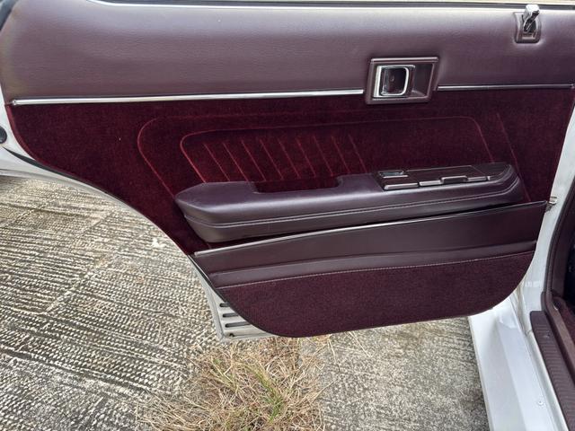 チェイサー アバンテ　ツインカム２４　純正５速ＭＴ　Ｆスポイラー　サイドステップ　スリットスポイラー　Ｒオーバーフェンダー　ロンシャンリアル３Ｐ１４インチ　車高調　トラストタコ足　純正ＯＰルーフバイザー　Ｔベルト交換済み（21枚目）